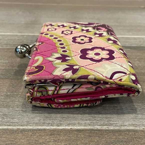 Vera Bradley wallet - Picture 3 of 9